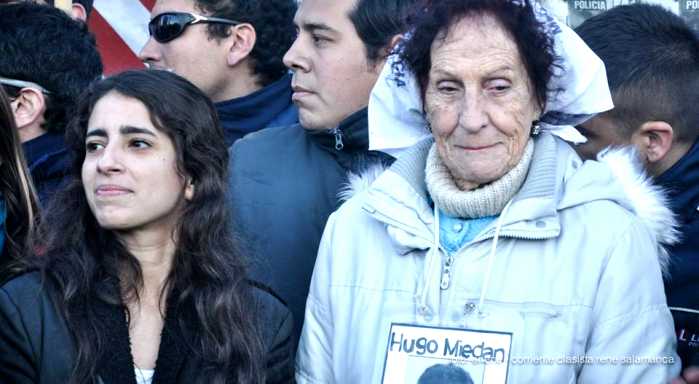 Argentina: Victoria Moyano Artigas, daughter of the disappeared, violently arrested
